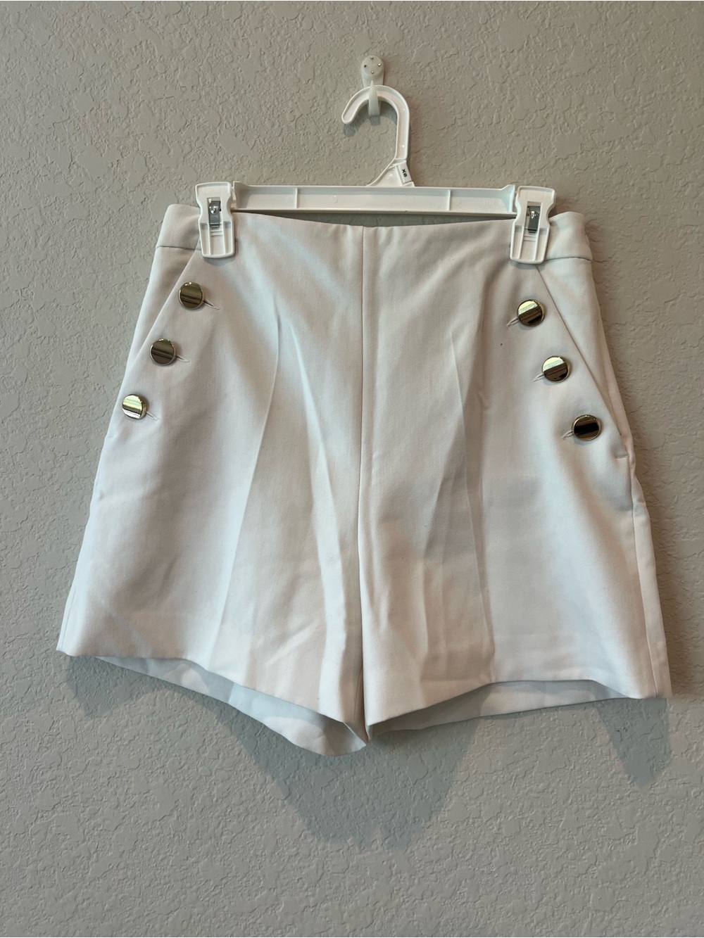 Zara White High-Waist Button Detail Shorts